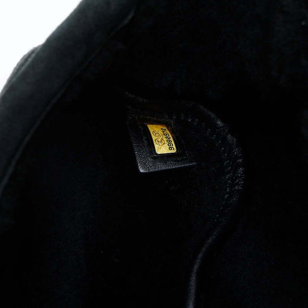 CHANEL Black Shoulder Bag - Picture 10 of 13